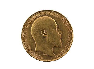 Lot 338 - Edward VII, Sovereign 1910, obv. bare head...