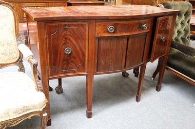 Lot 1291 - A George III Style Crossbanded Mahogany...