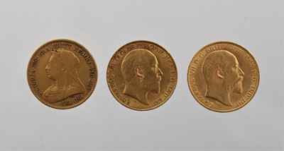 Lot 329 - 3 x Half Sovereigns, to include: Victoria...