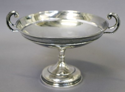 Lot 143 - A George V Silver Pedestal-Bowl, by Walker and...