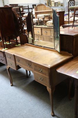 Lot 1218 - A Crossbanded and Mirrored Dressing Table,...