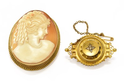 Lot 47 - A 9 Carat Gold Cameo Brooch, measures 5.4cm by...