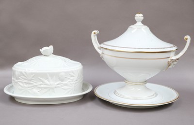 Lot 306 - A Gilt Highlighted Tureen, Cover and Stand, in...