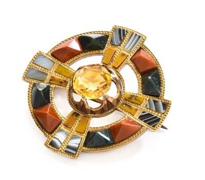 Lot 20 - A Citrine and Agate Brooch, measures 3.3cm...
