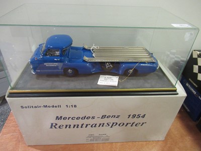 Lot 80 - CMC Mercedes Benz 1954 Renntransporter 1:18 Scale
