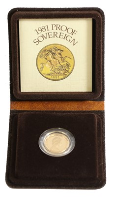 Lot 363 - Elizabeth II, Proof Sovereign 1981, obv....