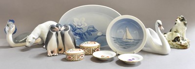 Lot 182 - A Tray of 20th-century Ceramics, including...