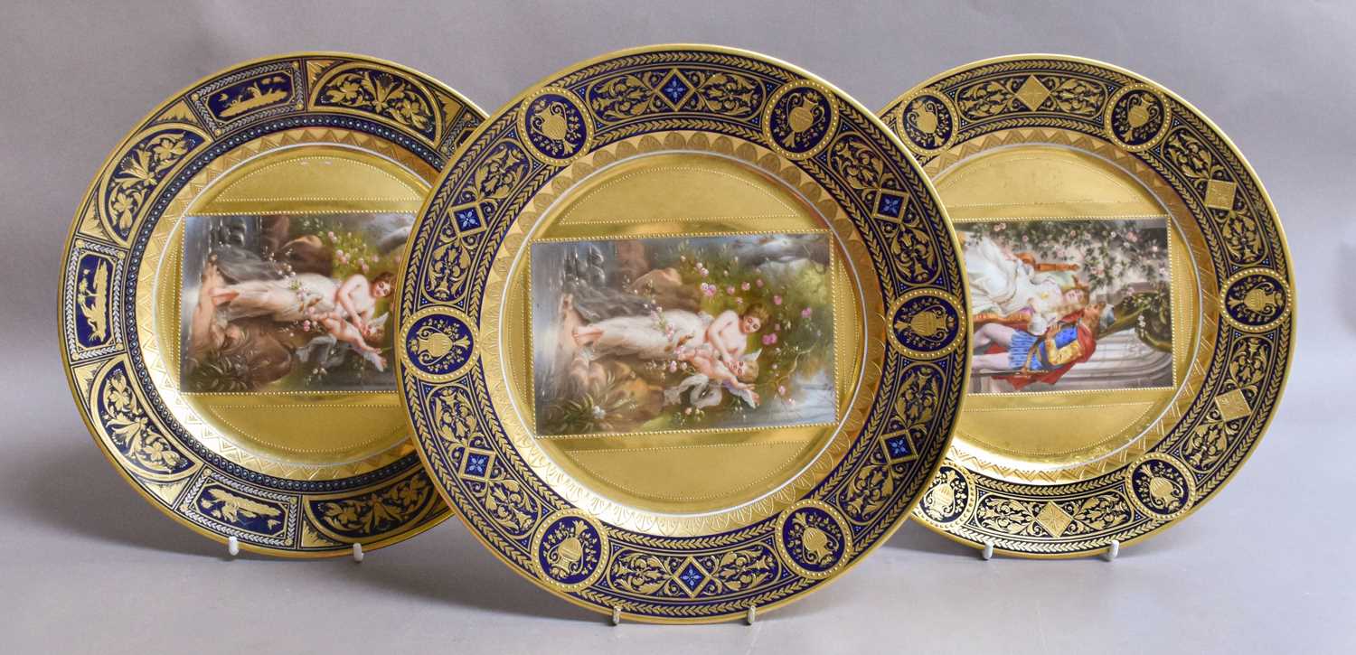 Lot 265 - A Set of Three Vienna Porcelain Cabinet Plates,...