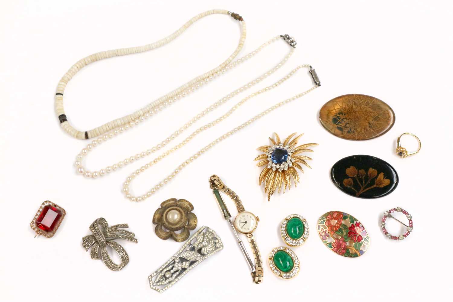 Lot 140 - A Quantity of Jewellery Including, a lady's 9...