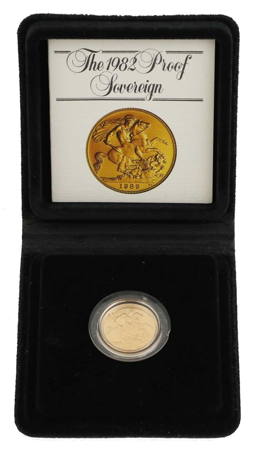 Lot 364 Elizabeth Ii Proof Sovereign 1982 Obv