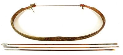 Lot 194 - A 19th Century Indian Composite Bow, of curved...