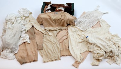 Lot 2211 - Assorted Mid 20th Century Gents Undergarments...