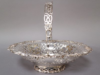 Lot 207 - An Edward VII Silver Basket, by Nathan and...