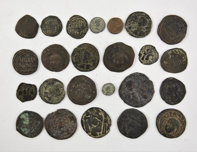 Lot 116 - ♦44 x Islamic AE, with examples from the...