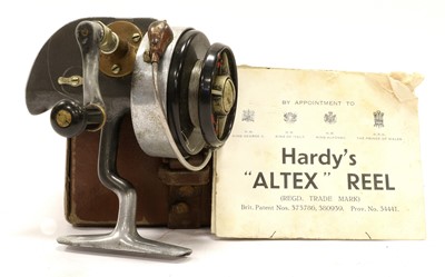 Lot 75 - An Early Hardy Altex MK1 "Ducks Foot" Shape Spinning Reel