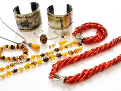Lot 49 - A Quantity of Jewellery, including amber and...