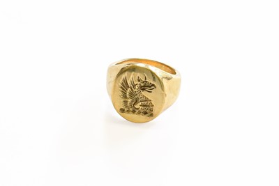 Lot 41 - A 9 Carat Gold Signet Ring, finger size Q
