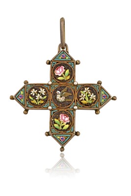 Lot 133 - A Victorian Micro Mosaic Pendant, the cross...