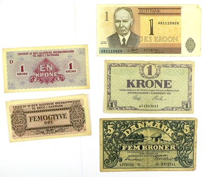 Lot 581 - 32 x World Banknotes, highlights include:...