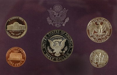 Lot 231 - Mixed USA Silver and Commemorative Coinage, to...