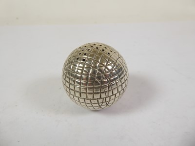 Lot 2118 - A Victorian Silver Novelty Pepperette