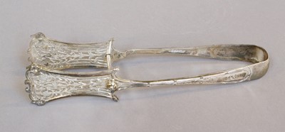 Lot 149 - A Pair of George VI Silver Asparagus-Tongs, by...