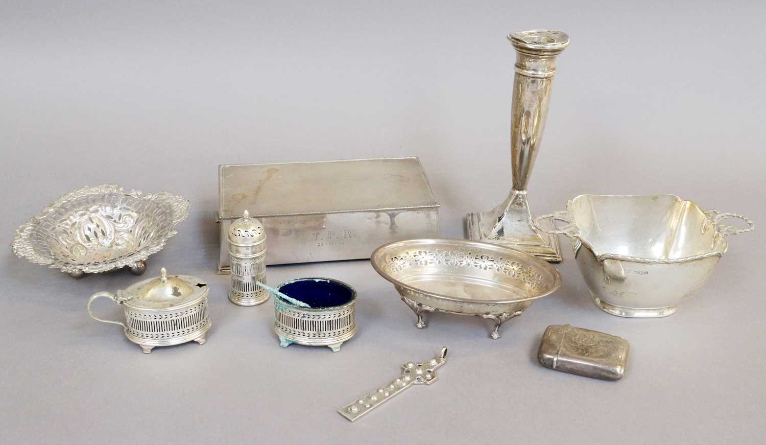 Lot 153 - A Tray of Silver Items, including a cigarette box