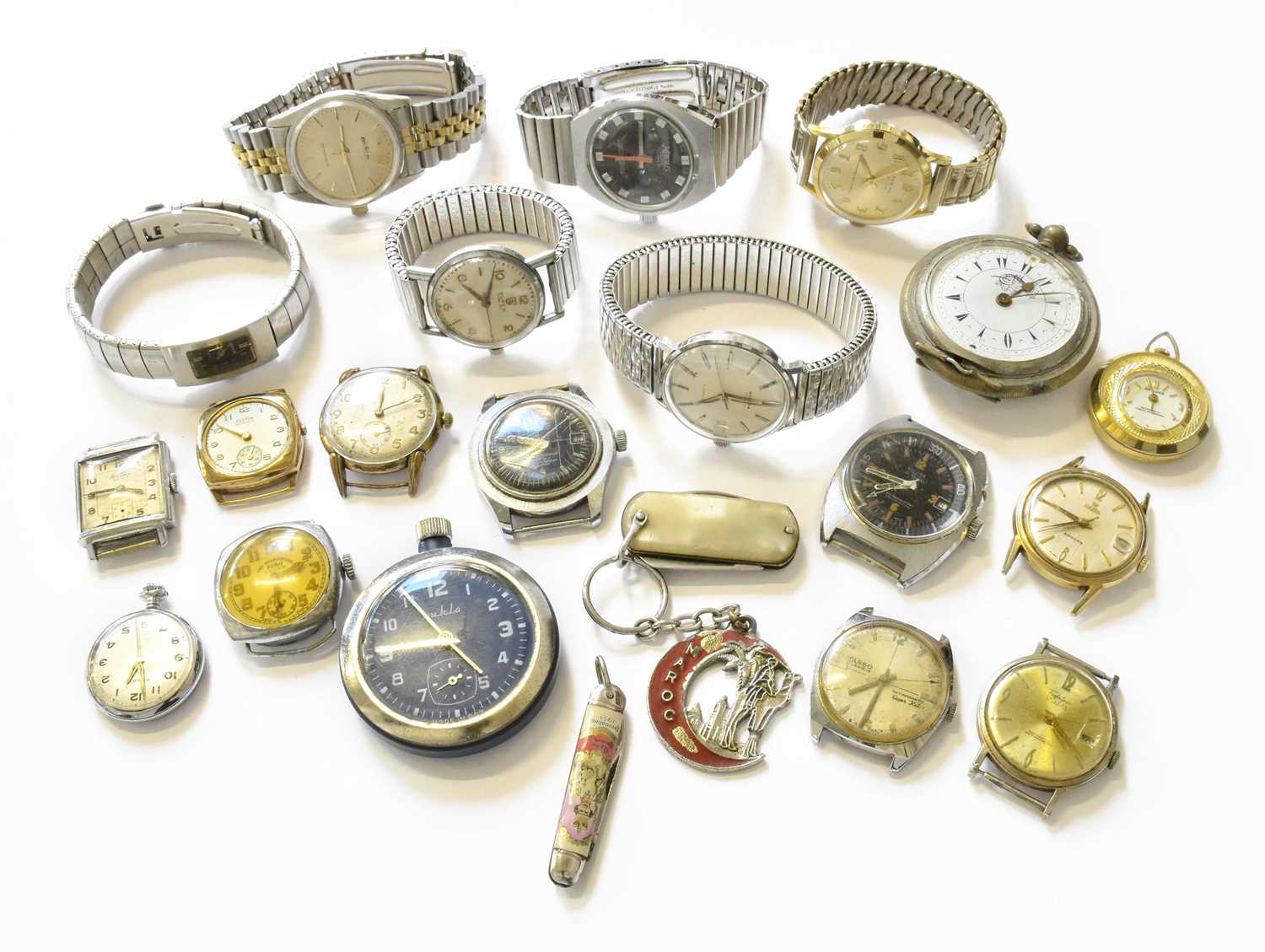 Lot 240 - A Selection of Wristwatches, comprising: a 9