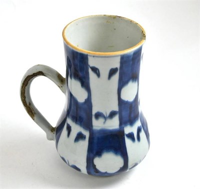 Lot 74 - A Chinese blue and white mug (a.f.)