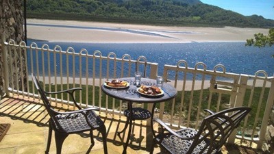 Lot 41 - 3 or 4 Nights’ Stay in Old Borth Cottages,...