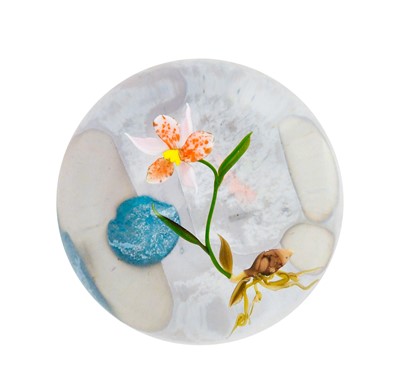 Lot 25 - A Paperweight by Paul Stankard, dated 1981,...