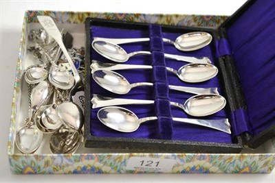 Lot 121 - Quantity of silver souvenir spoons including a cased set of teaspoons