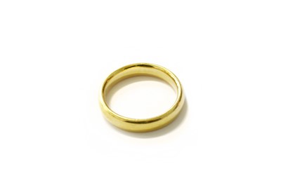 Lot 135 - A 22 Carat Gold Band Ring, finger size K1/2