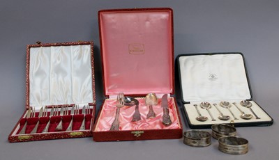 Lot 234 - A Mappin & Webb Set of Six Silver Teaspoons,...