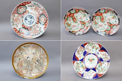 Lot 138 - An Imari Porcelain Charger, Meiji period,...