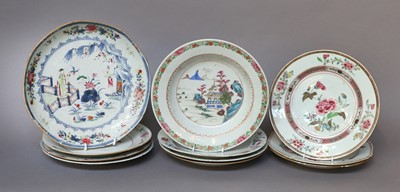 Lot 70 - A Collection of Nine Various Chinese Porcelain...