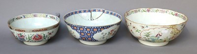 Lot 69 - A Group of Seven Various Chinese Porcelain...