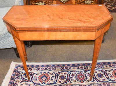 Lot 1418 - A George III Tulipwood Cross-Banded Satinwood...