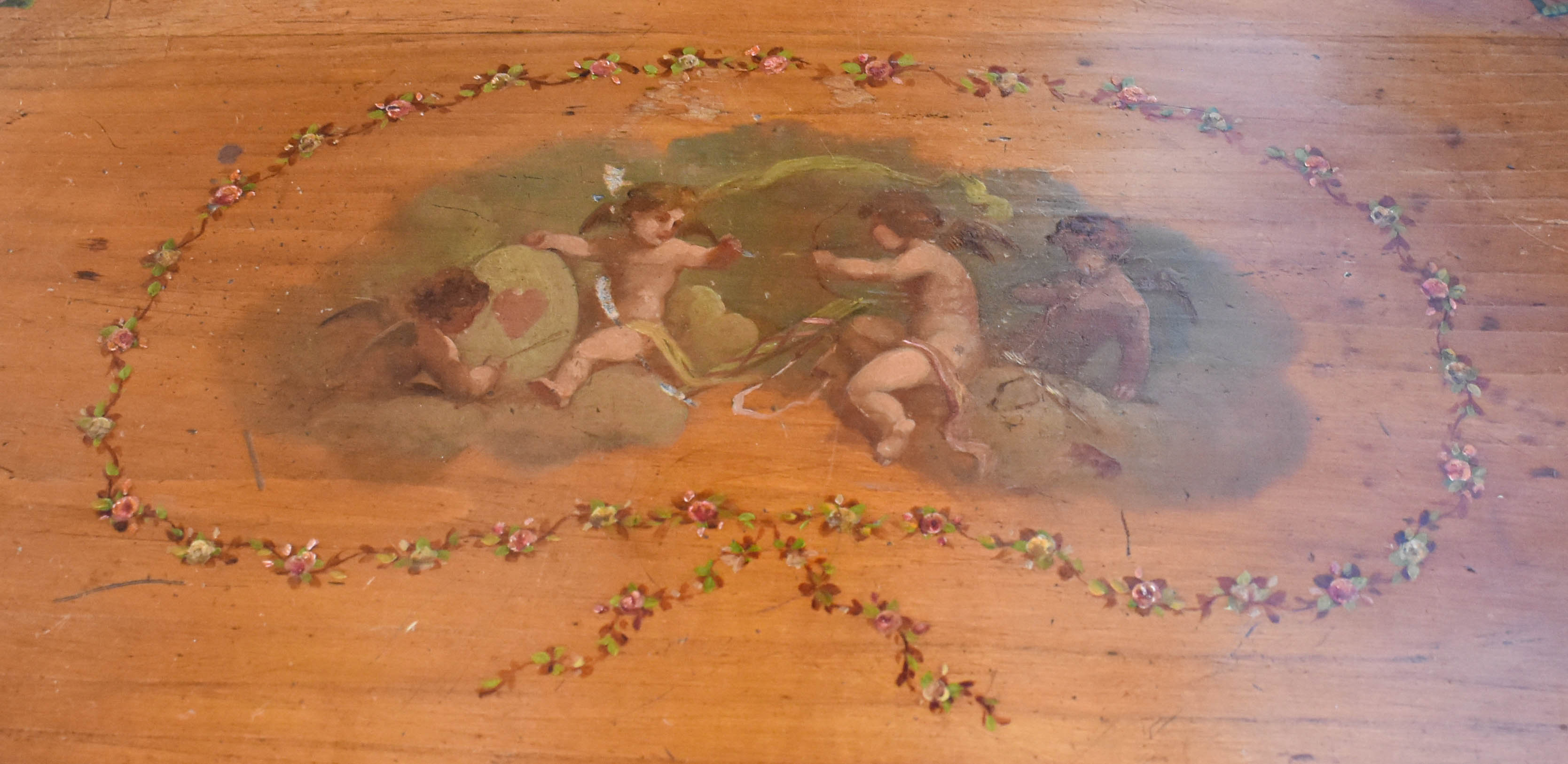 Lot 1365 - A 19th Century Reniform Painted Satinwood