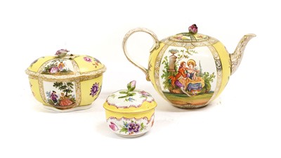 Lot 173 - A Meissen Porcelain Outside Decorated Teapot...