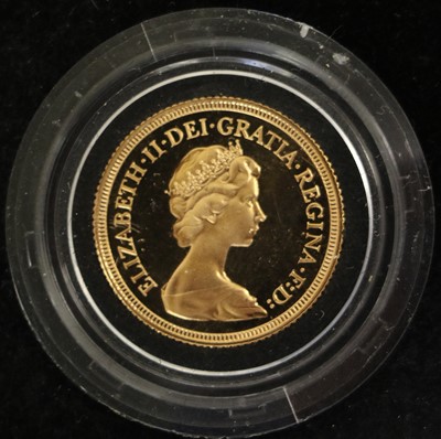 Lot 308 - Elizabeth II, Proof Sovereign 1979, obv....