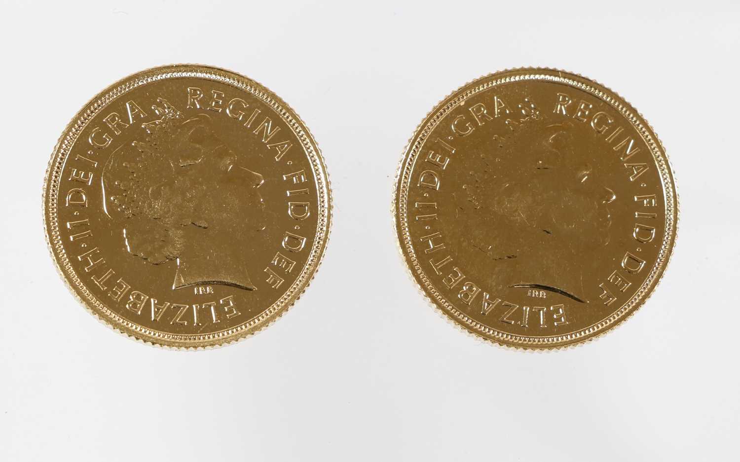 Lot 329 - 2 x Elizabeth II, Sovereigns 2009, obv....