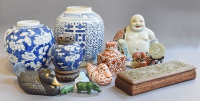 Lot 252 - Various Oriental Items, to include: blue and...