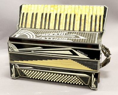 Lot 49 - Accordion Soprani Settimio Castello