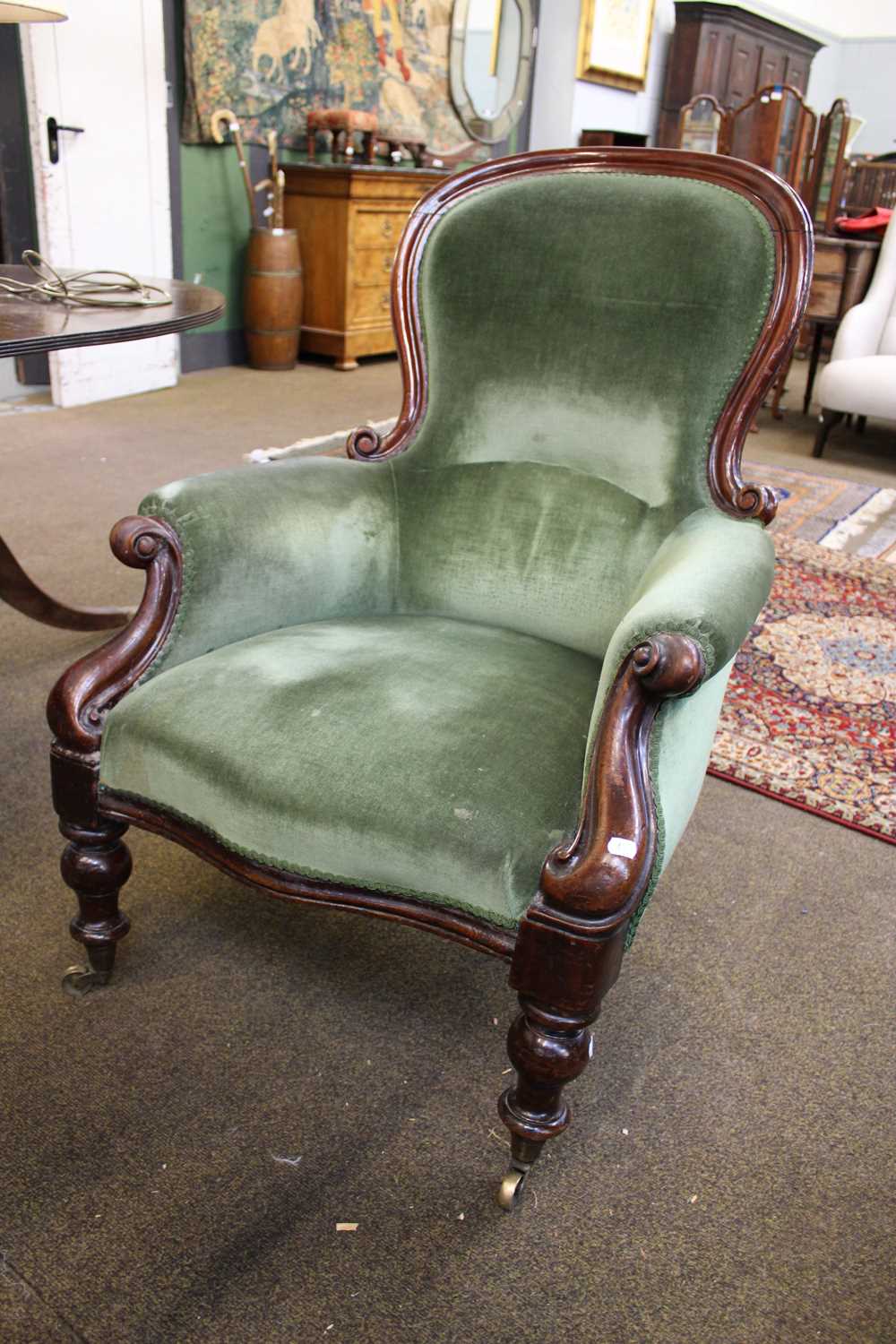 Lot 1399 - A Victorian Mahogany Framed Spoon Back Armchair