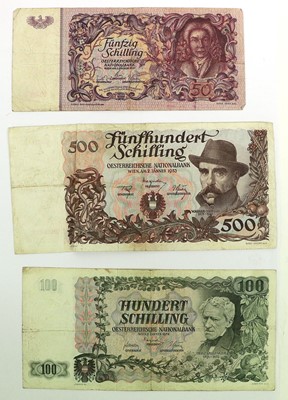 Lot 572 - 118 x British & World Banknotes, including: 8...