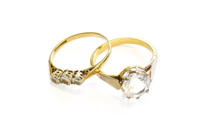 Lot 252 - A 9 Carat Gold Paste Three Stone Ring, finger...