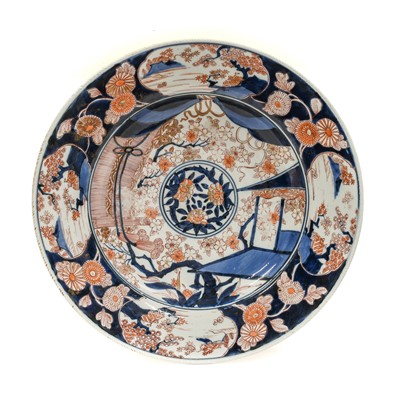 Lot 141 - An Imari Porcelain Dish, Edo period, circa...