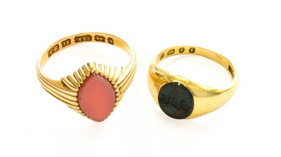 Lot 344 - A 15 Carat Gold Hardstone Signet Ring, finger...