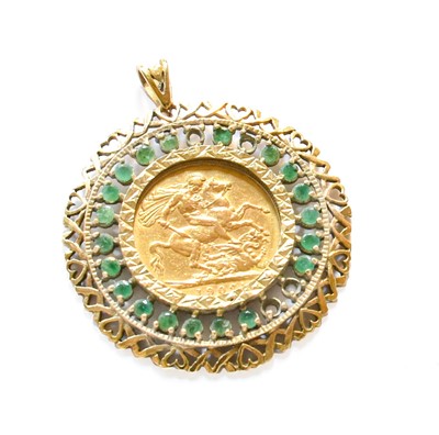 Lot 91 - A Sovereign Pendant, dated 1902 mounted within...